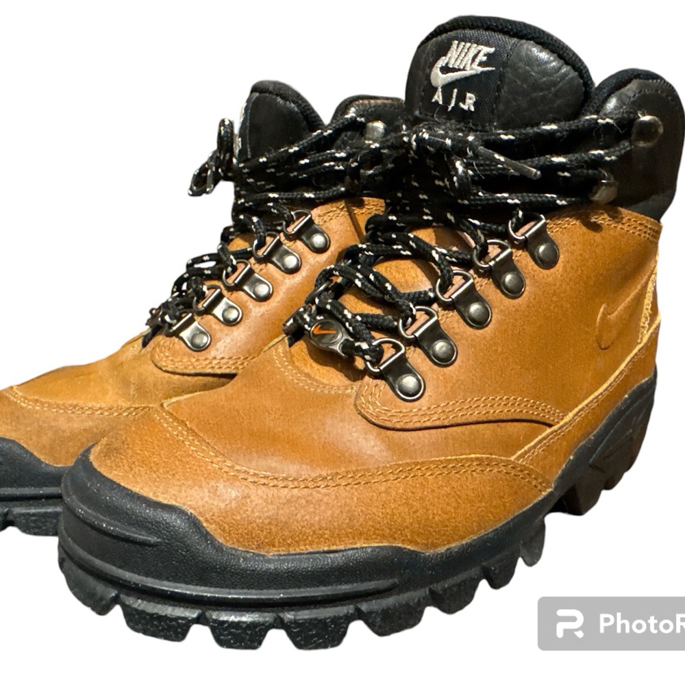 VINTAGE 1995 Nike AIR TUMALO 2
ACG Hiking Leather Boots Women's US
7.5